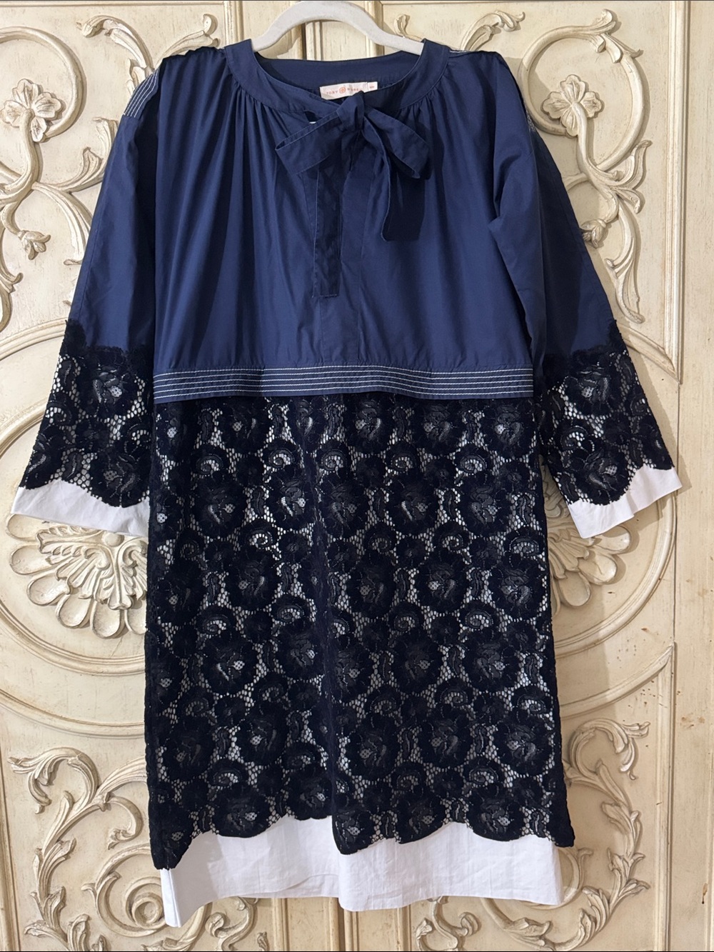 Tory Burch Adelaide Lace Dress Runway Fall season -Sizes: Medium Org. $798.00